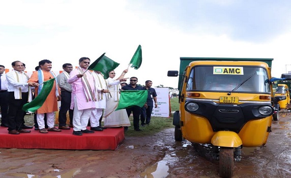 Tripura CM Dr. Manik Saha inaugurates several new facilities under AMC.